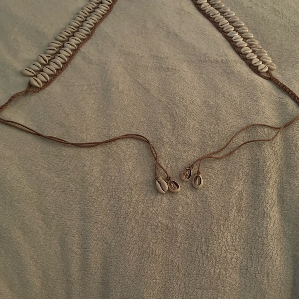 Puka Shells Women’s Macrame Belt - Picture 3 of 3